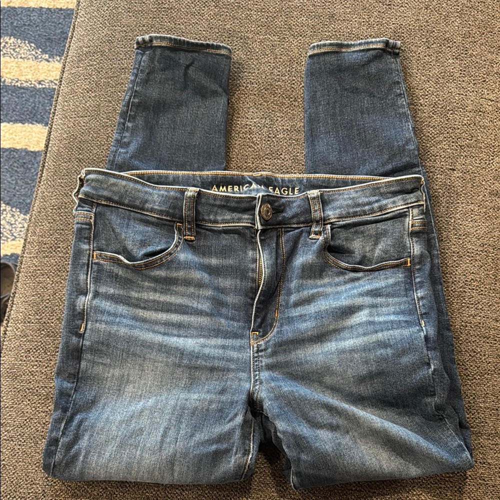 American Eagle High Rise Jeggings with Next Level Stretch